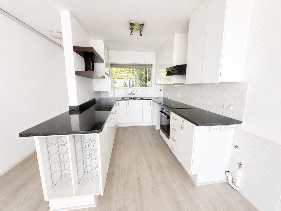 To Let 2 Bedroom Property for Rent in Sea Point Western Cape